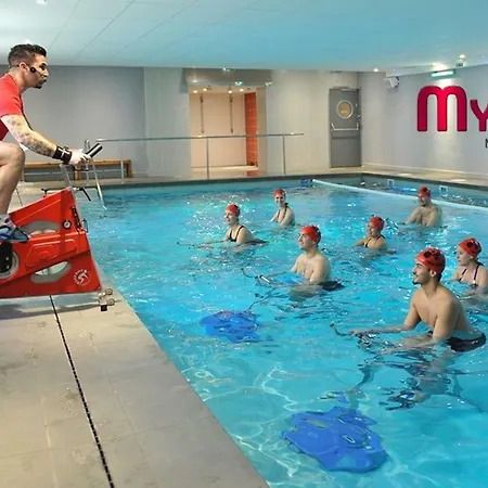 Апартаменты F4 Fitness De Ville